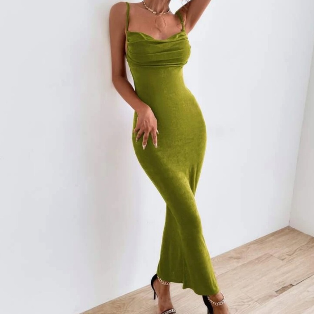 🥝lime green solid tie backless ruched maxi dress